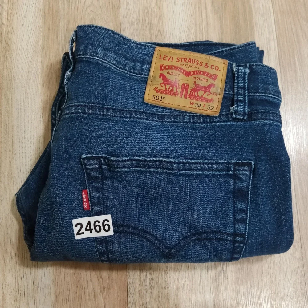 Levis 501 Original Fit Mens Jeans 34x32 Blue Denim Button Fly Straight Leg 00501